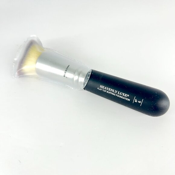 NWT It Cosmetics Heavenly Luxe Flat Top Buffing Foundation Makeup Brush #6 - Picture 6 of 12